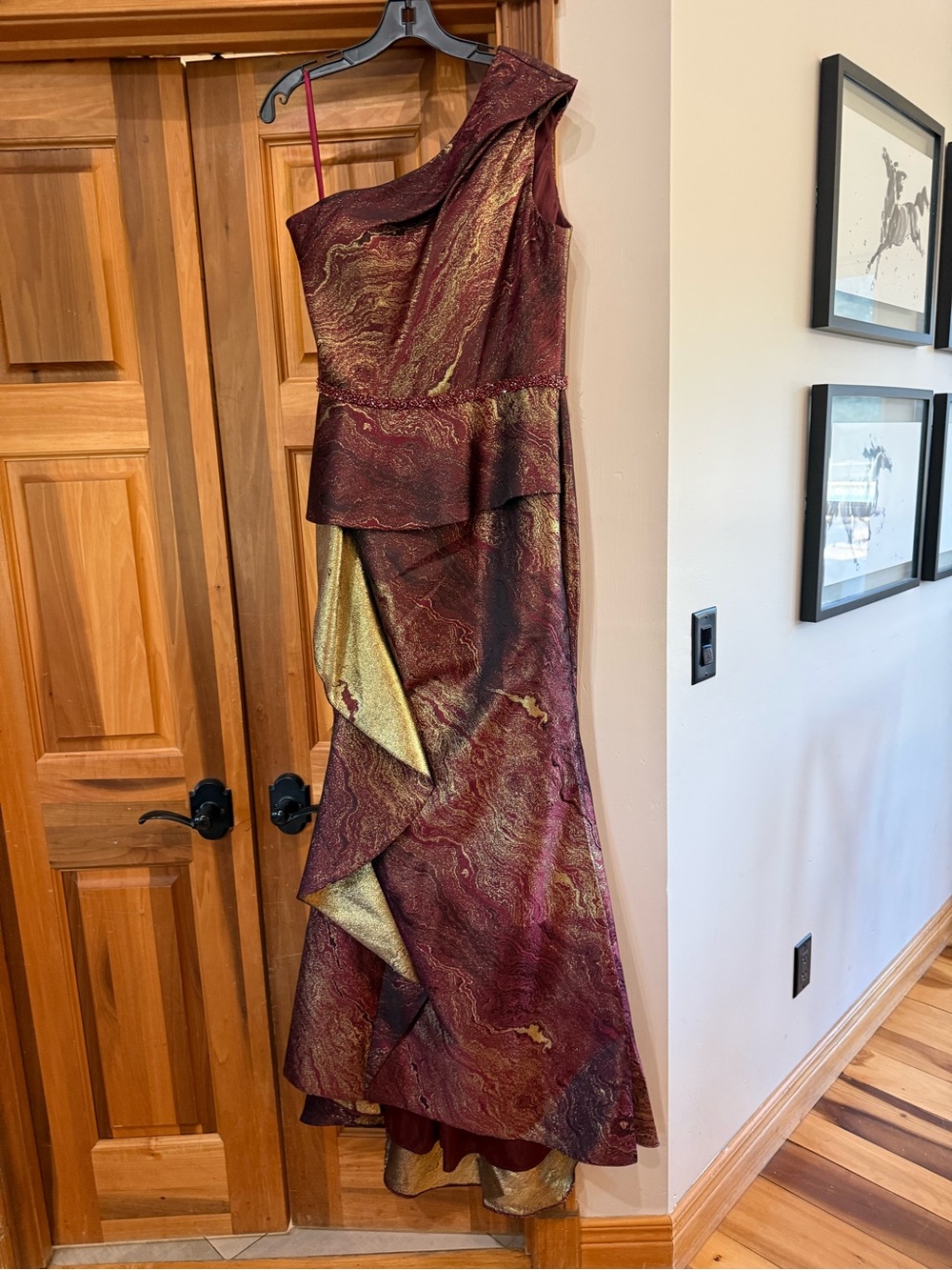 Terani Couture One-Shoulder Burgundy and Metallic Gold Gown - Picture 13 of 14